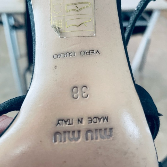 Miu Miu Black Floral Strappy Sandals - Picture 11 of 16